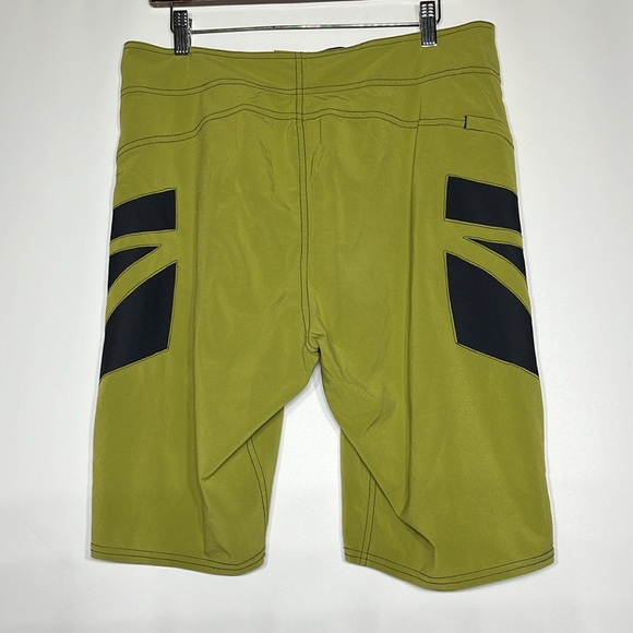 Men’s surf shorts zippered, front with drawstring - Picture 2 of 3